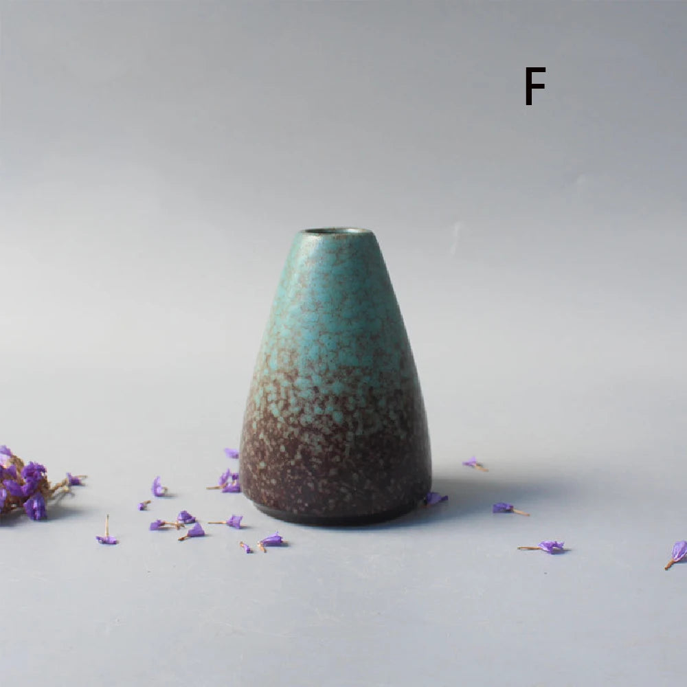 Ceramic small vase (home Japanese decoration)