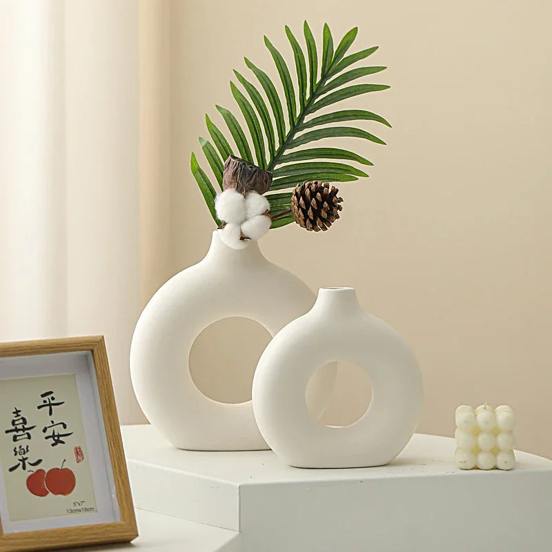 Imitation Vase(Pure White/Black)
