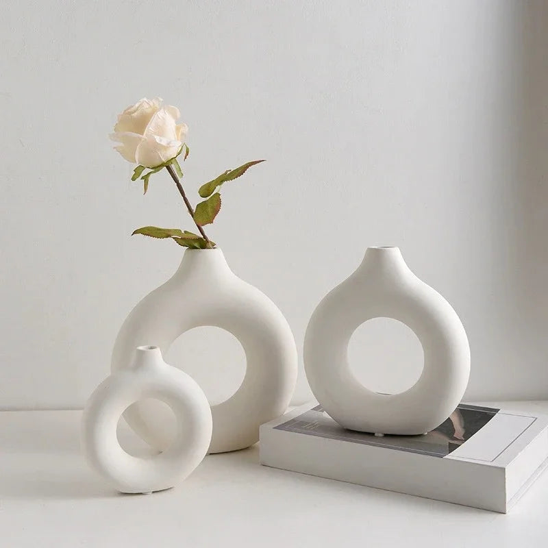 Imitation Vase(Pure White/Black)