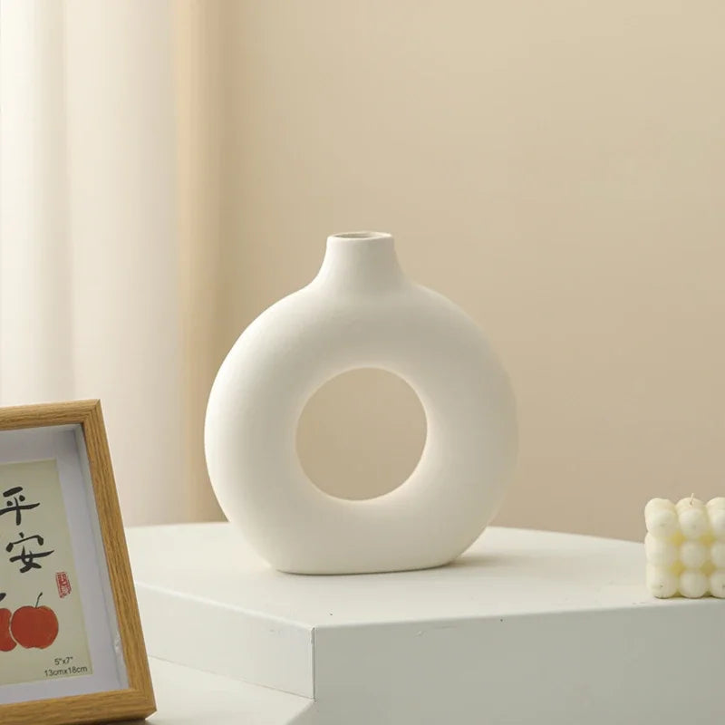 Imitation Vase(Pure White/Black)
