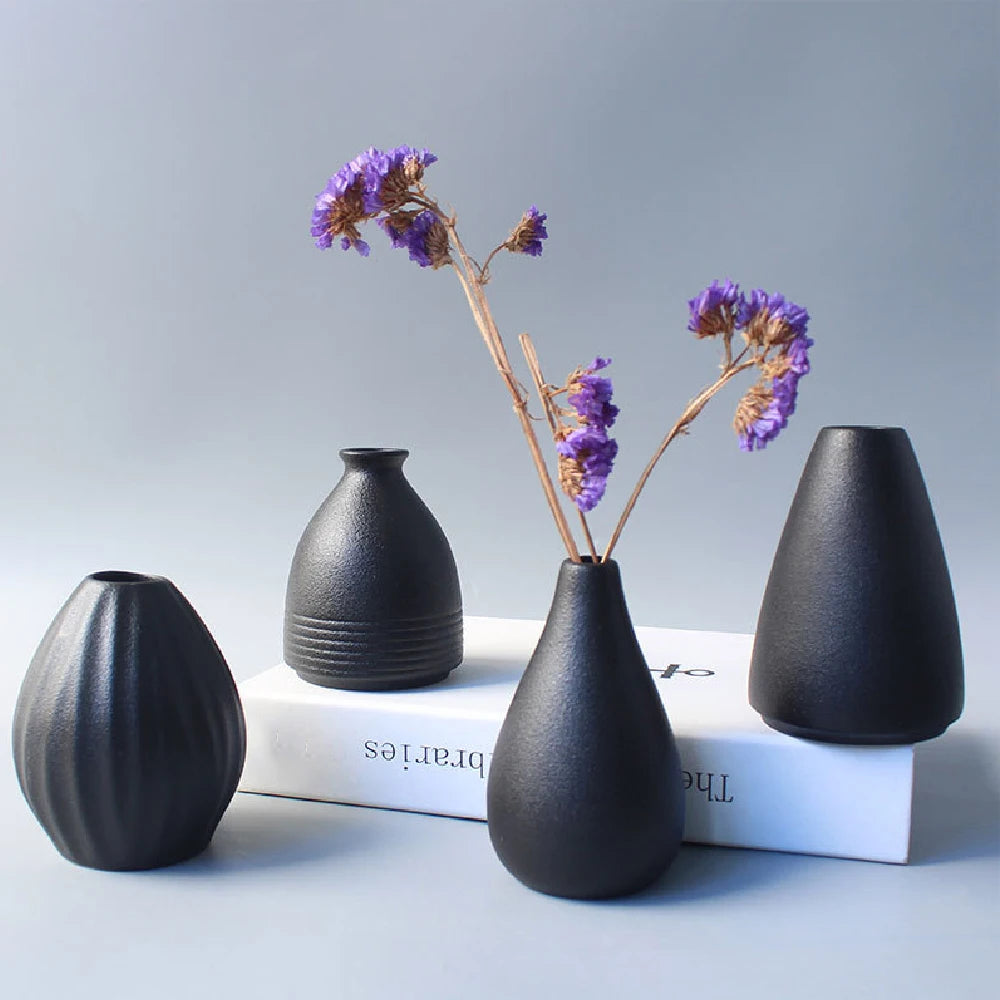 Ceramic small vase (home Japanese decoration)