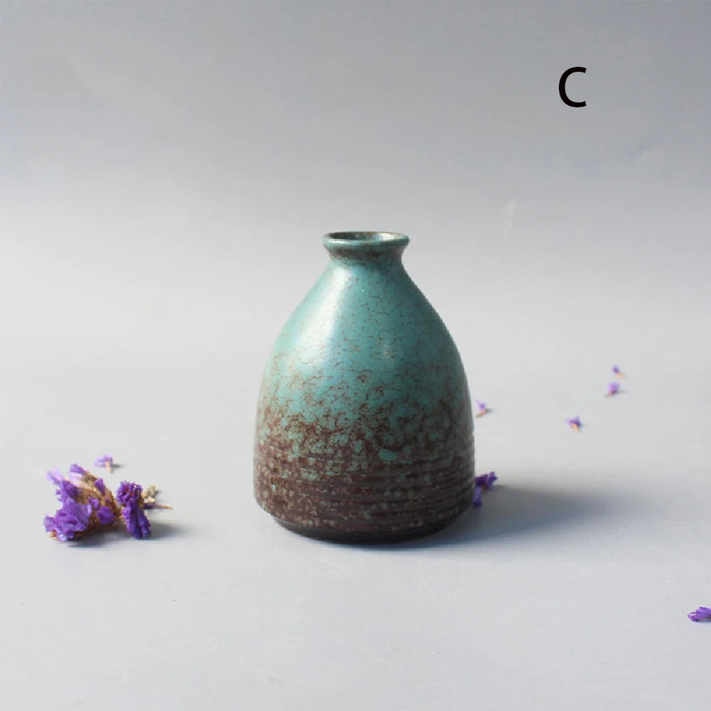 Ceramic small vase (home Japanese decoration)
