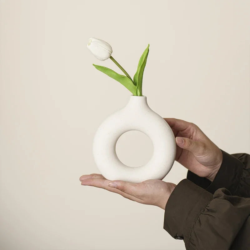 Imitation Vase(Pure White/Black)