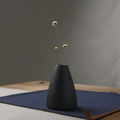 Ceramic small vase (home Japanese decoration)